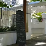 Hotel Petit