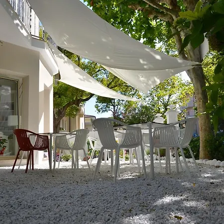 Petit Hotel 3*