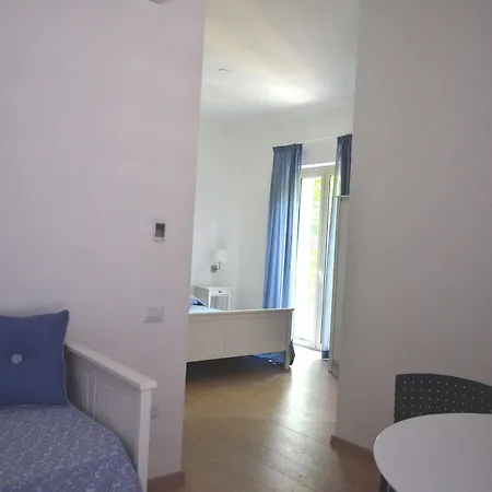 Hotel Petit 3*