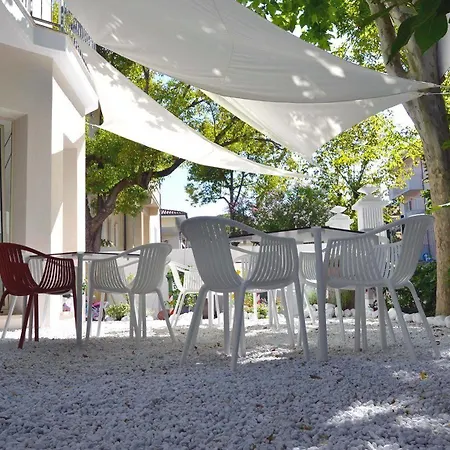 Hotel Petit 3*
