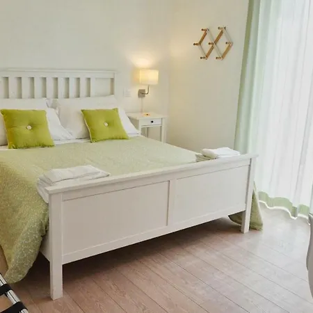 Hotel Petit 3*